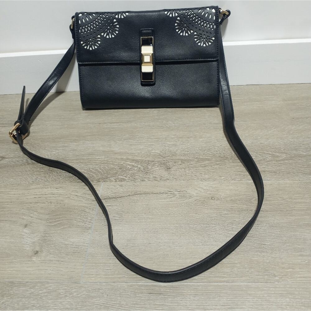 Gussaci Black Crossbody Bag NWOT
